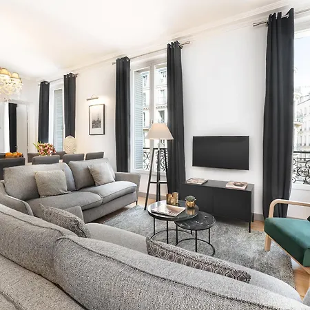 Livinparis - Luxury 3 Bedrooms Le Louvre I