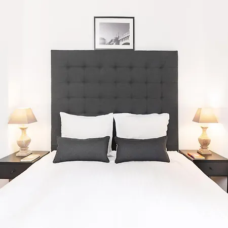 Livinparis - Luxury 3 Bedrooms Le Louvre I Apartment Paris