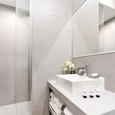 Apartment Livinparis - Luxury 3 Bedrooms Le Louvre I *