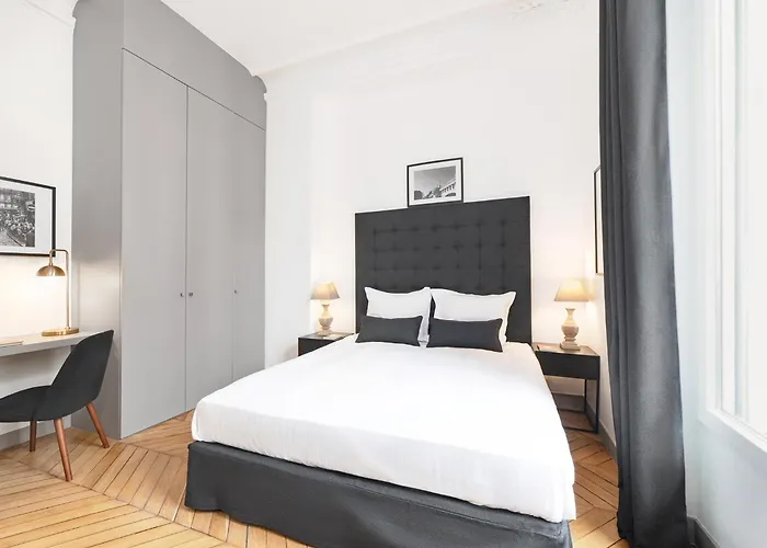 アパート Livinparis - Luxury 3 Bedrooms Le Louvre I パリ